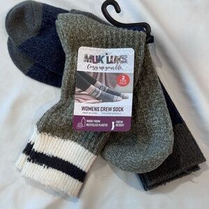 Muk Luks 2 pair pack Khaki and Blue Womens Crew Socks Super Soft